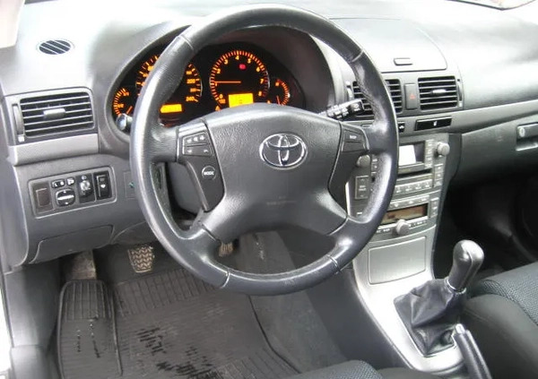 Toyota Avensis cena 21900 przebieg: 128100, rok produkcji 2008 z Toszek małe 407